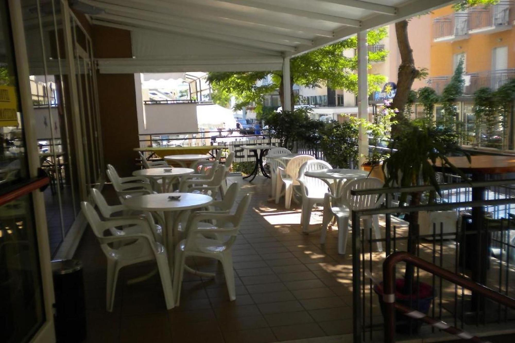 Hotel Nives Ρίμινι Εξωτερικό φωτογραφία