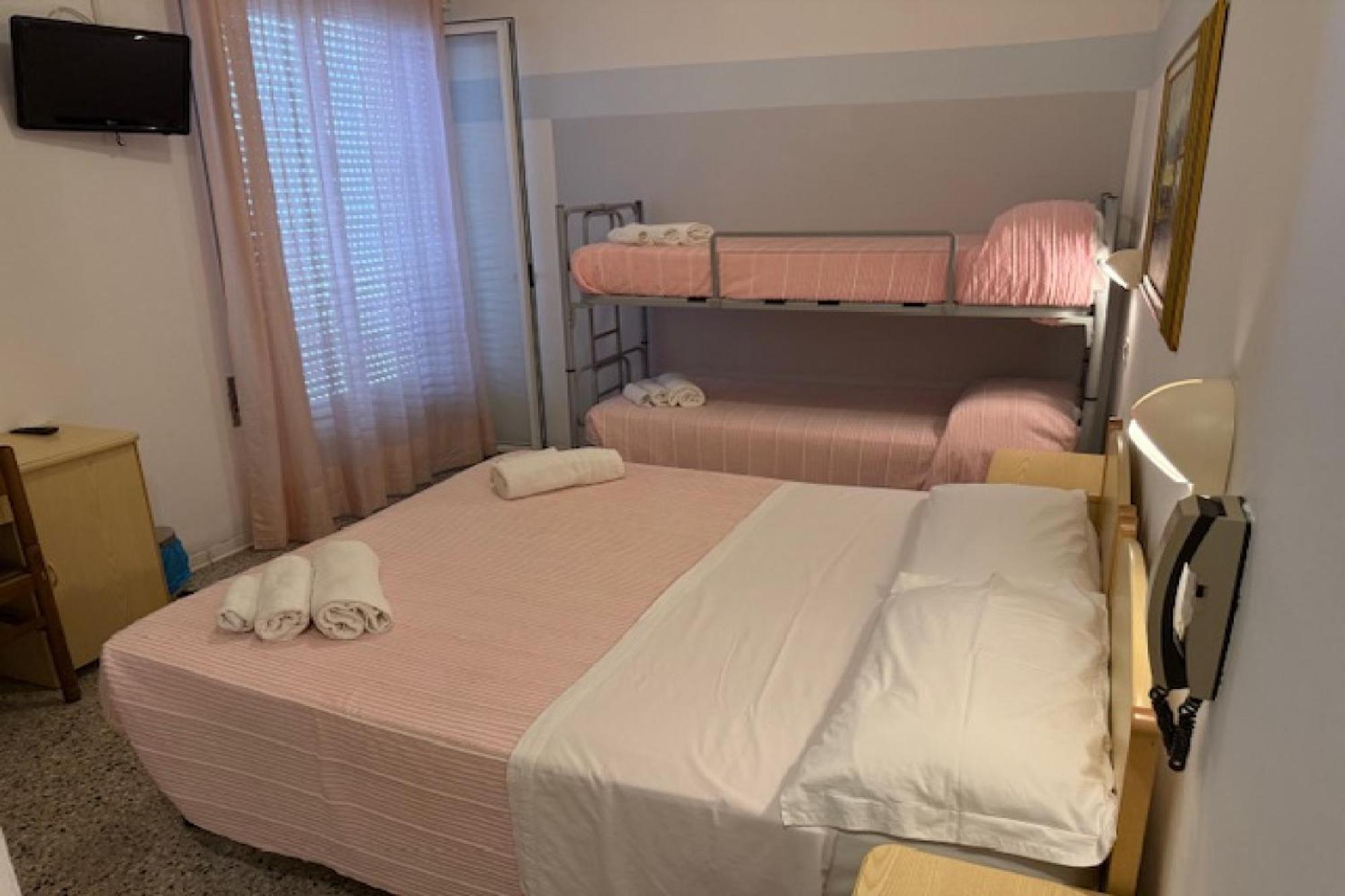 Hotel Nives Ρίμινι Εξωτερικό φωτογραφία